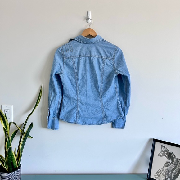 American Eagle Outfitters Denim Looking Button-Up Shirt - 100% Cotton - Picture 9 of 11